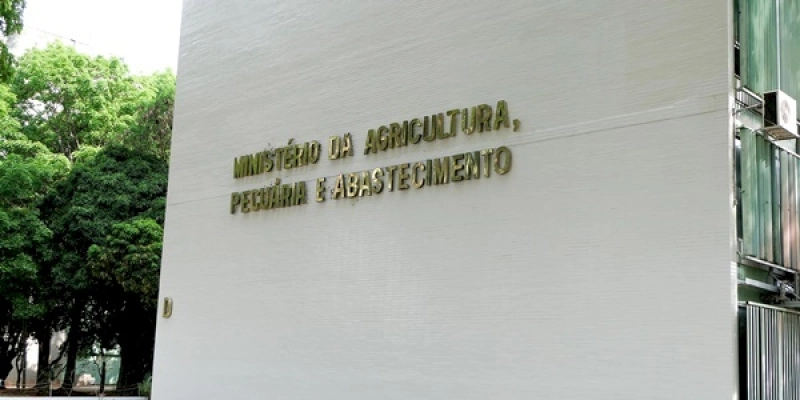 Embalagens de compostos lácteos que simulam leite e derivados devem ser fiscalizadas pelo Ministério da Agricultura, Pecuária e Abastecimento