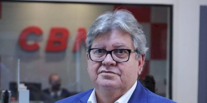 João Azevêdo recebe alta do Hospital Metropolitano e ficará em repouso por uma semana, seguindo orientações médicas