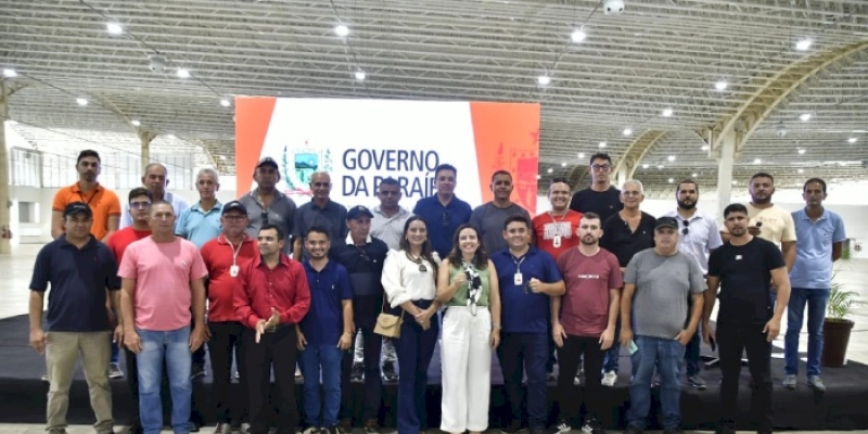 SEDH entrega 37 carros e equipamentos de informática aos serviços de execução direta da política de Assistência Social da pasta