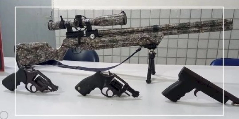 Operação desencadeada pelas polícias militar e civil apreendem armas de fogo, munições e prendem sete pessoas 