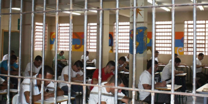 Inep publica edital do Enem para adultos e jovens privados de liberdade