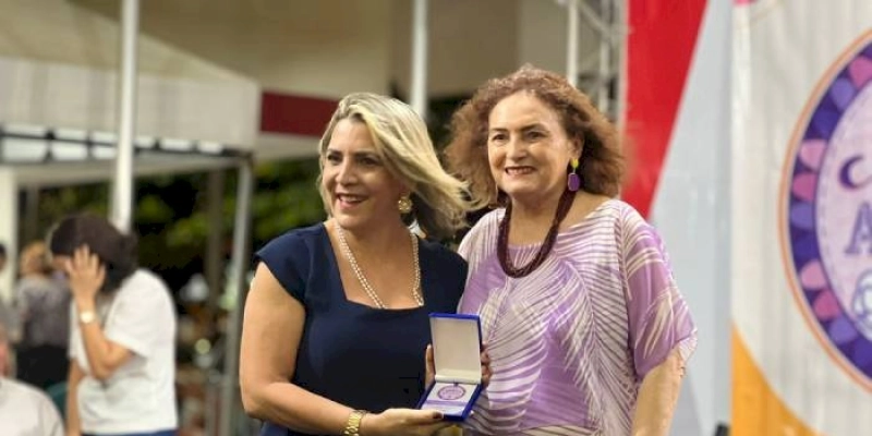 Nena Martins recebe homenagem na 8ª Feira das Mulheres Artesãs 