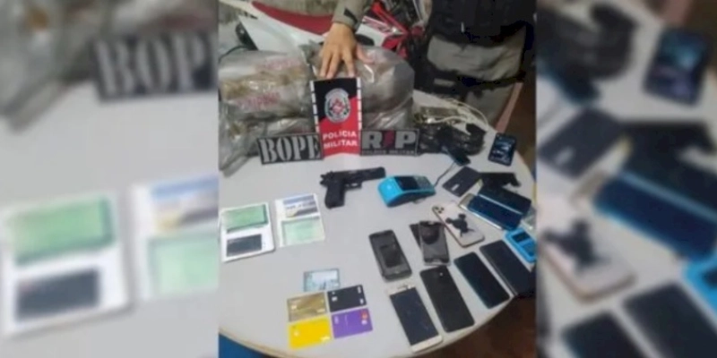Diligências policiais findam em três pessoas presas suspeitas de roubo; objetos foram recuperados 
