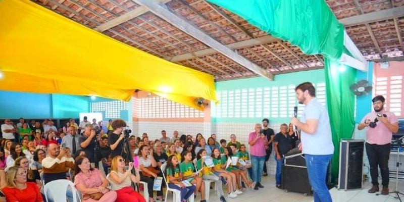 Em Campina Grande: Bruno lança o programa Escola em Tempo Integral