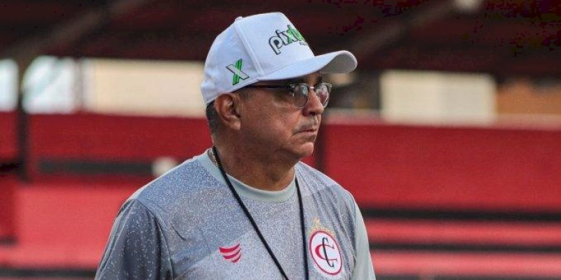 Flávio Araújo renova com o Campinense para a temporada de 2023