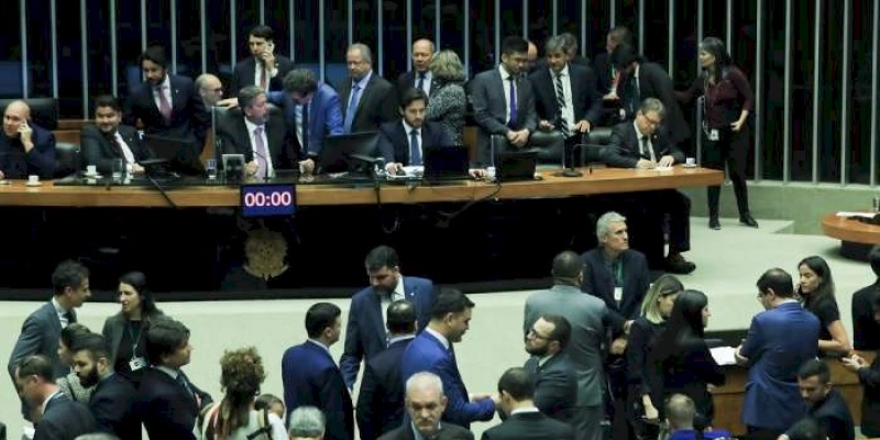 Câmara aprova projeto que prorroga desoneração da folha até 2027
