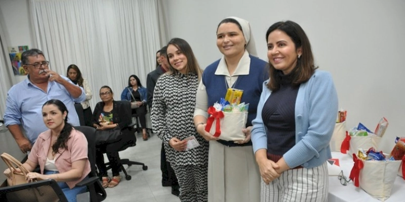 Governo do Estado distribui alimentos arrecadados no 36º Salão do Artesanato com instituições filantrópicas de Campina