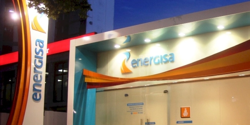 Com troca de lâmpadas e cinema gratuito, projeto Nossa  Energia atende comunidade de Massaranduba