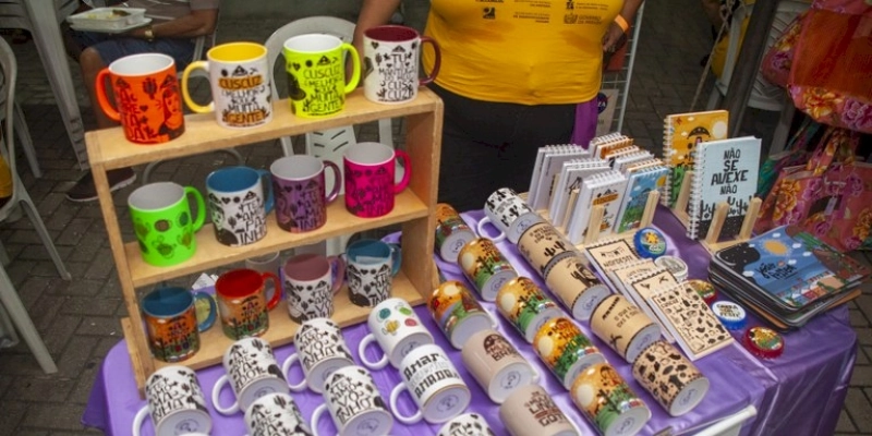 8ª Feira das Mulheres Artesãs é aberta e movimenta o artesanato paraibano