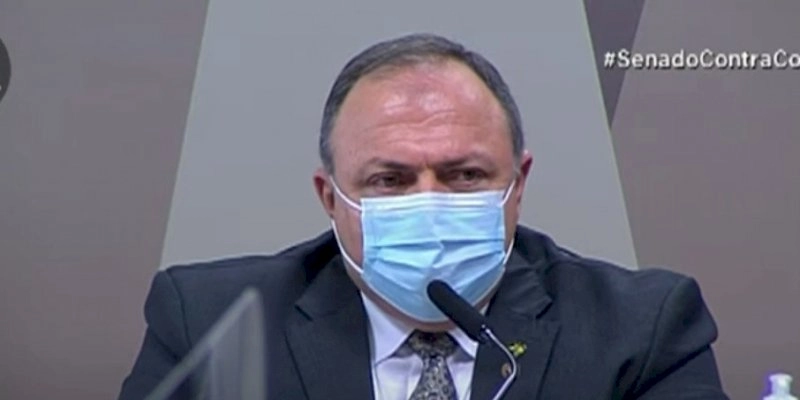 Pazuello diz que Bolsonaro desistiu de intervir em Manaus após ouvir governador