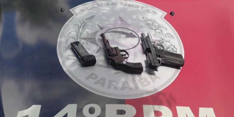 Suspeito de assaltos em São Francisco morre em confronto com a polícia militar; comparsa consegue fugir