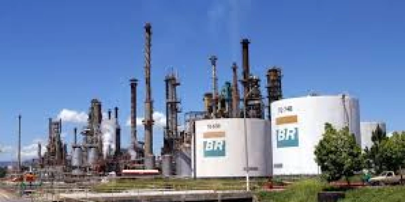 Produção de petróleo cresce 2,8% de fevereiro para março