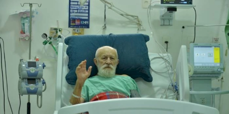 Novo boletim médico atualiza estado de saúde de Biliu de Campina
