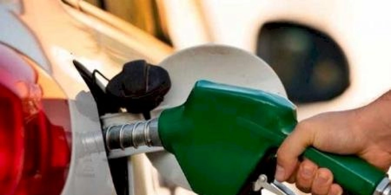 Petrobras anuncia redução do preço da gasolina nas refinarias