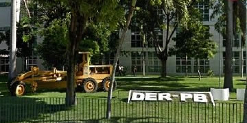 DER faz serviços de manutenção na passarela do Renascer na BR-230