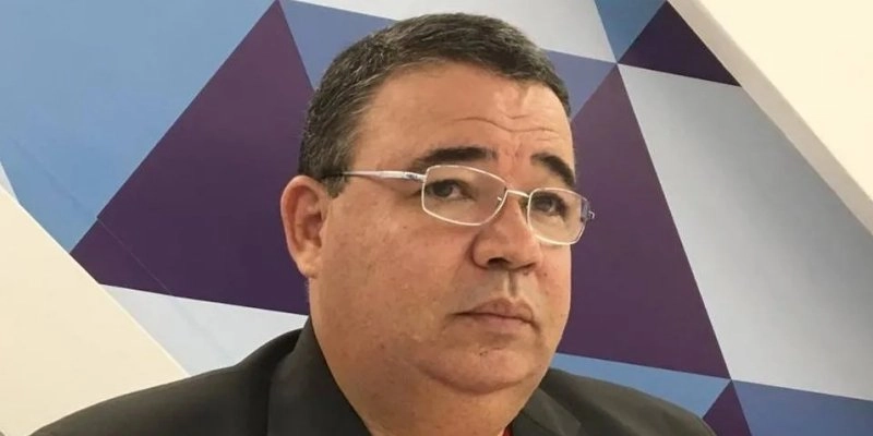 Rui Galdino poderá assumir segunda vaga do Senado e tirar André Gadelha da disputa na chapa de Cícero Lucena