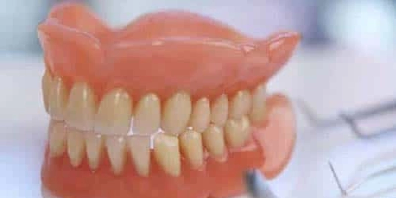 SORRISO: Santa Helena anuncia licitação de R$ 90 mil para prótese dentária 