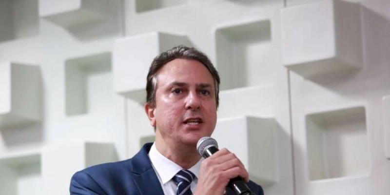 Ministro Camilo Santana lança na Paraíba o programa Pé-de-Meia com o governador João Azevêdo