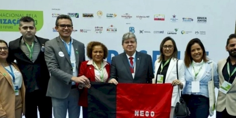 Gilmara Formiga participa do Seminário Nacional de Alfabetização
