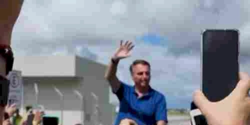Jair Bolsonaro chega à Paraíba para cumprir agenda em João Pessoa