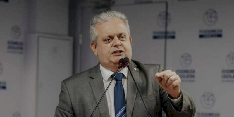 Deputado Bosco Carneiro volta a cobrar atendimento 24 horas em delegacias da mulher