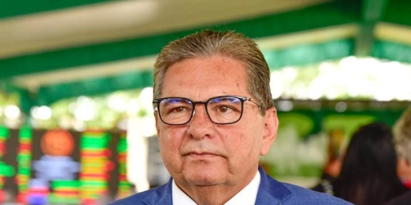 HOJE: Adriano Galdino caminha para reeleição unânime na presidência da ALPB