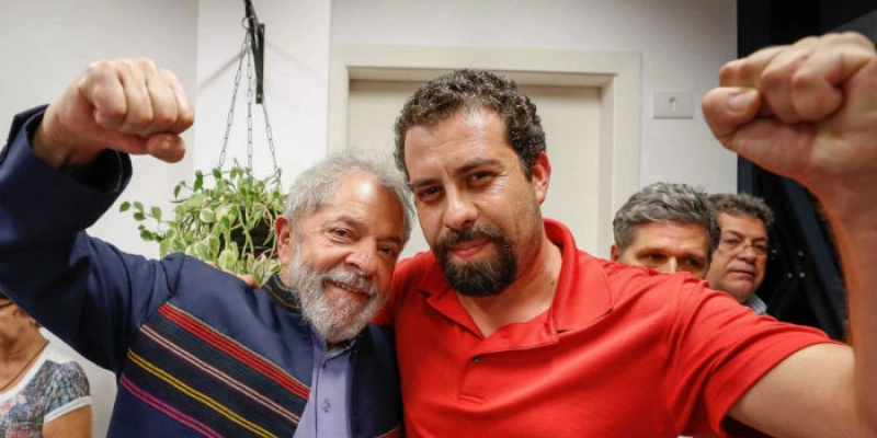 Polícia Federal intima Boulos a depor sobre ocupação do triplex do Guarujá; Veja