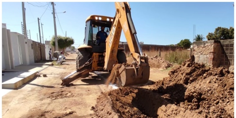 Prefeitura de Sousa inicia serviço de esgotamento sanitário em ruas que serão pavimentadas