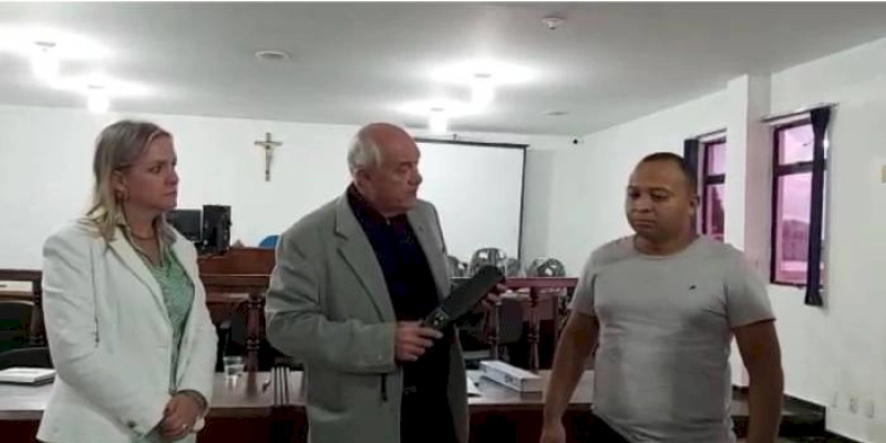 Agentes de segurança recebem capacitação em abordagem e uso de equipamentos