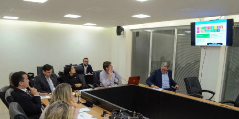 Deputados e médicos debatem ações de combate à mortalidade materna na Paraíba