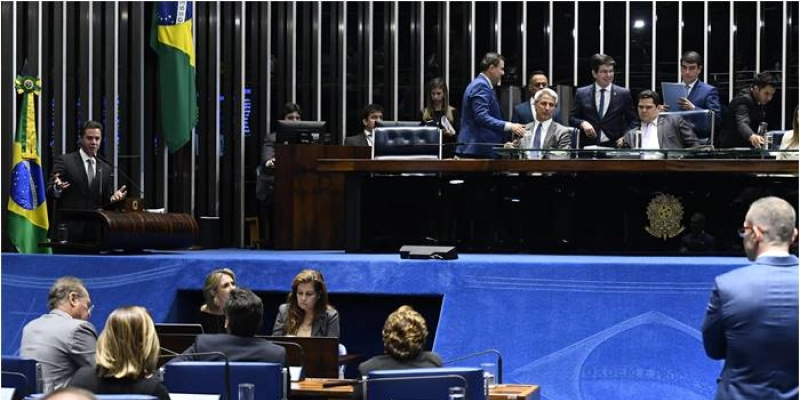 Após Senado derrubar decreto de armas aprovando parecer de Veneziano, Senadores elogiam paraibano: “vitória da sensatez”