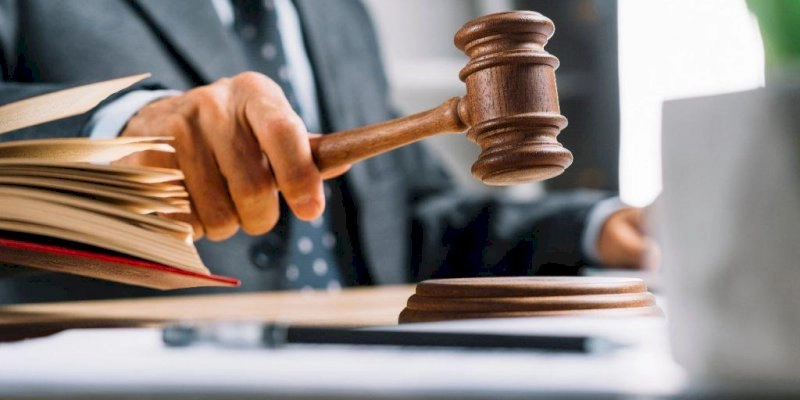 Operação Cara de Pau: Justiça mantém prisão preventiva de delegada e escrivão