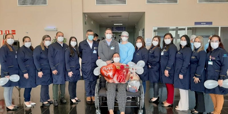 Hospital Metropolitano comemora mil altas de pacientes recuperados da Covid-19
