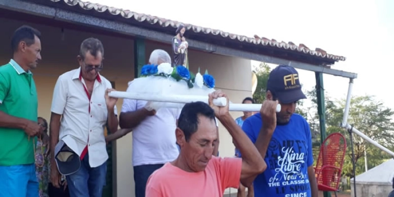 Católicos homenageiam São José com procissão nesta segunda (19) no Sítio Viturino, em São Francisco; Imagens
