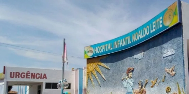 Criança volta para casa com agulha dentro do braço após ser atendida em hospital público, no Sertão 