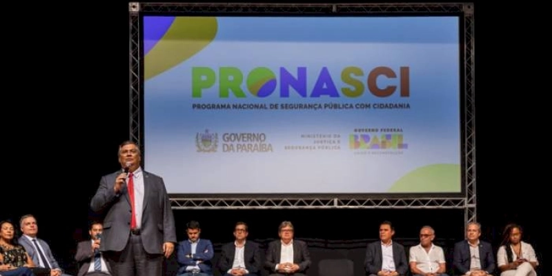 Delegado-geral prestigia visita de ministro Flávio Dino e destaca expertise da Polícia Civil na elucidação de crimes