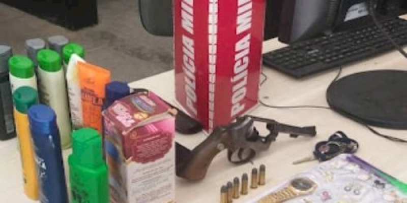  Polícia Militar apreende revólver durante abordagem em São João do Rio do Peixe