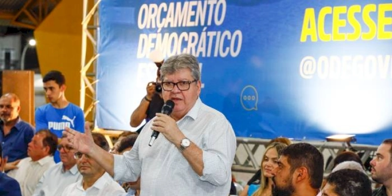 João Azevêdo entrega obras e participa da plenária do Orçamento Democrático em Campina Grande