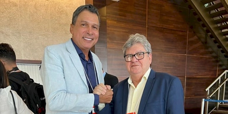 Após convenção do PSB em Brasília, Ricardo Barbosa participa de evento do partido em Campina Grande