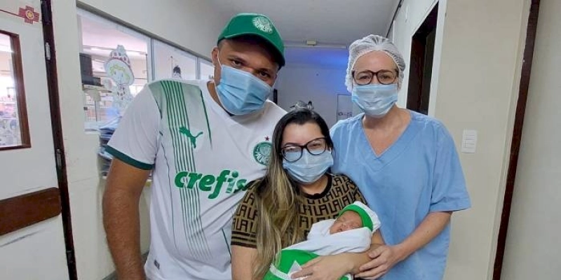 Bebê prematuro extremo de 24 semanas recebe alta após mais de 100 dias no Edson Ramalho