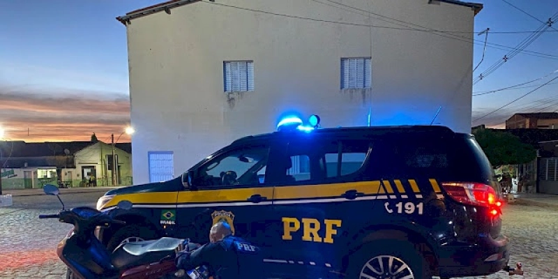 PRF recupera moto furtada que circulava clonada na cidade de Aparecida