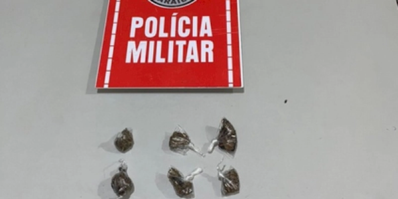 Polícia Militar apreende moto com sinais de adulteração e prende indivíduo com entorpecente, em Brejo dos Santos