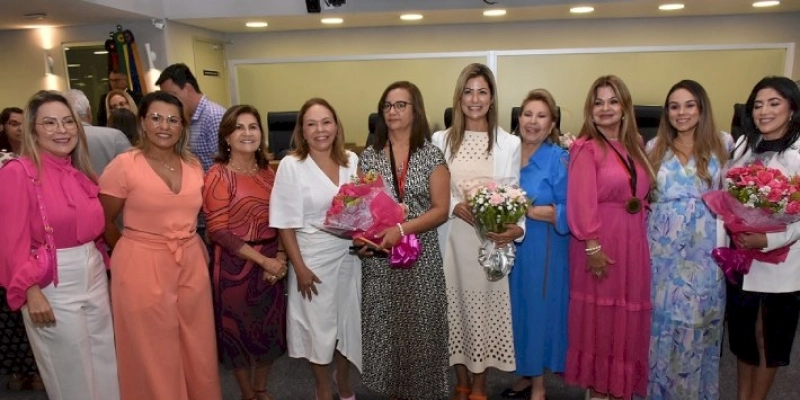 Dia da Mulher: Primeira-dama é homenageada na ALPB e ressalta conquistas femininas