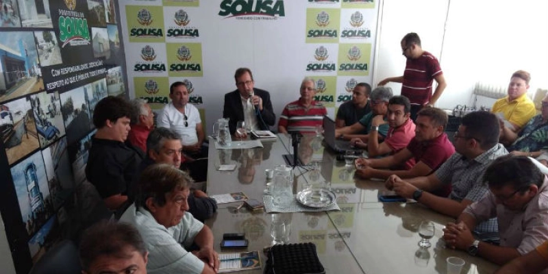 Prefeito Tyrone anuncia calendário de inaugurações para o Município de Sousa durante coletiva com a imprensa nesta sexta