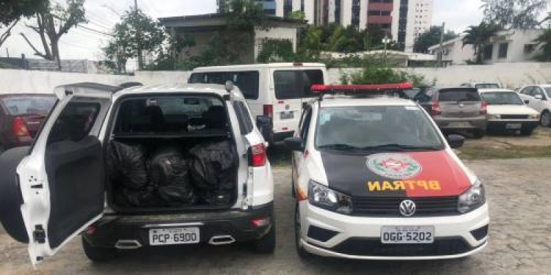 Polícia intercepta carro transportando drogas do Agreste de Pernambuco para João Pessoa