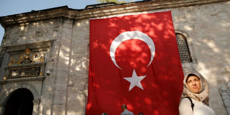 Embaixada dos EUA na Turquia é atacada a tiros