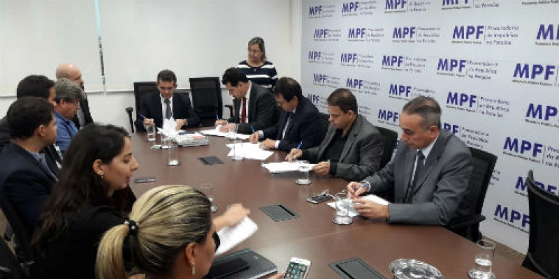 MPF/PB firma acordo para iluminação de trechos nas BRs 101 e 230