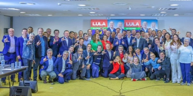 Lula anuncia apoio a João Azevêdo no segundo turno: “Será um parceiro de verdade”