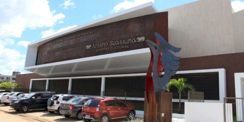 FCJA realiza solenidade e lançamento de publicações comemorativas ao centenário de obra de José Américo de Almeida