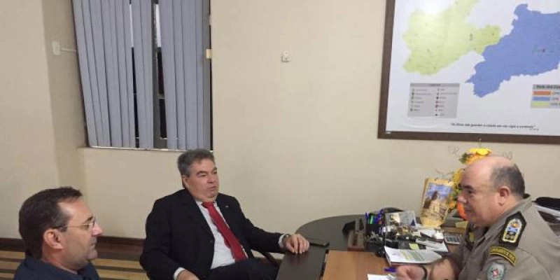 Radamés garante junto ao Comando Geral da PM, permanência de 25 homens no 14º BPM, e prever decisão de Tyrone ficar com Azevedo; Ouça 